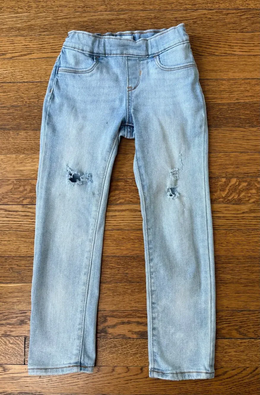 Old Navy Girls' Light Wash Distressed Jeans Size 6-7